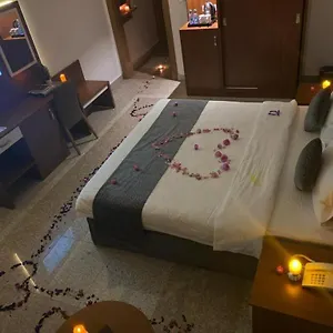 انوار احد شقة